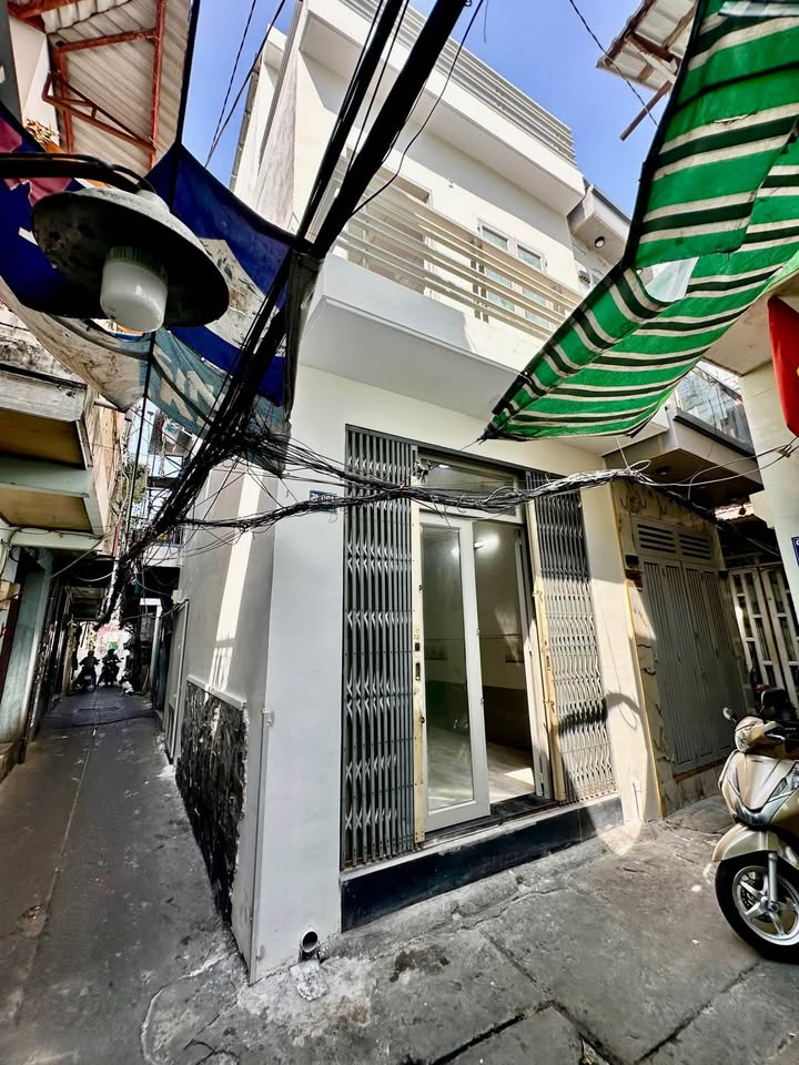 Nhà phố 2 lầu góc Dương Bá Trạc, P8, Quận 8 - Kinh doanh thuận lợi!