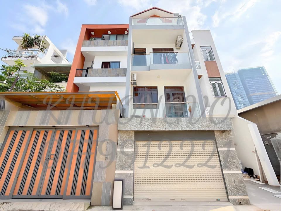 Nhà phố hẻm xe hơi Huỳnh Tấn Phát, Quận 7, 40m² giá 7.89 tỷ - Ô tô vào tận nhà!