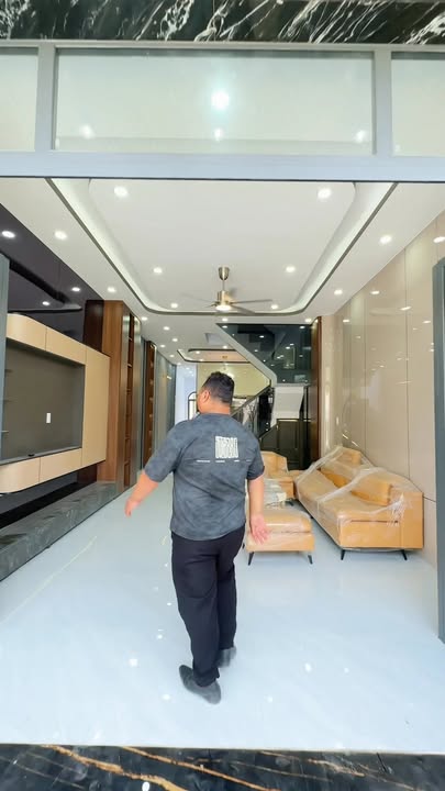 Nhà vườn 211m² tại Bình Chánh giá 3.99 tỷ - Sổ hồng riêng, full nội thất!