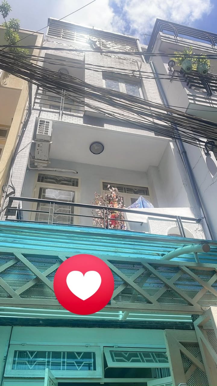 Nhà phố Quận 10, 39m² giá 6.8 tỷ - Sổ hồng chính chủ, giao nhà ngay!