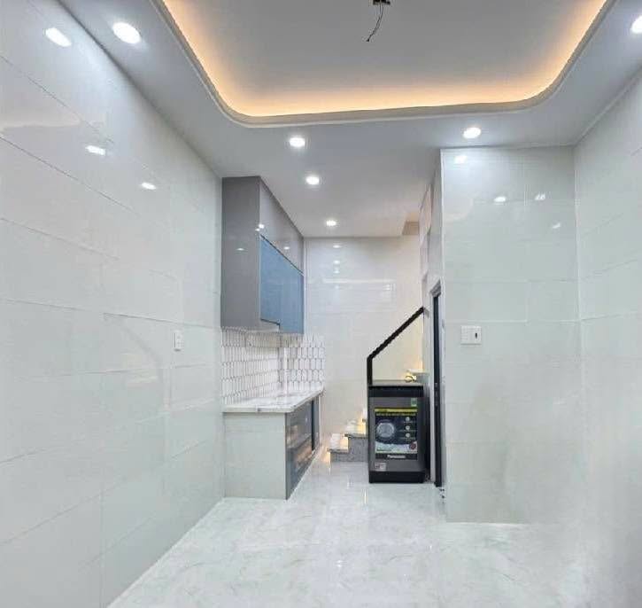 Nhà mới Nguyễn Thời Trung Q5 15m² giá 2.82 tỷ - Sẵn sàng ở ngay!