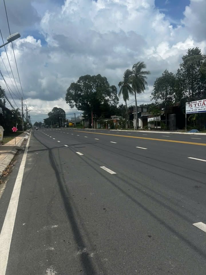 Đất thổ cư Phường Long Thành Trung, Tây Ninh 749m² giá 35.8 tỷ - Cơ hội đầu tư tuyệt vời!