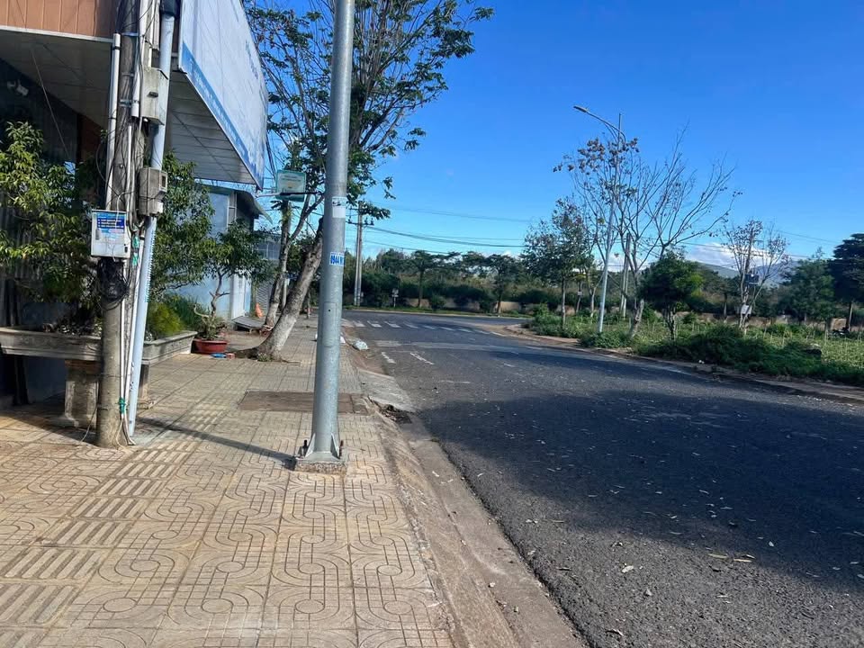 Đất nền Lô 90 - Thị trấn Liên Nghĩa, Đức Trọng, 189m² giá 5.6 tỷ - Cơ hội kinh doanh tuyệt vời!