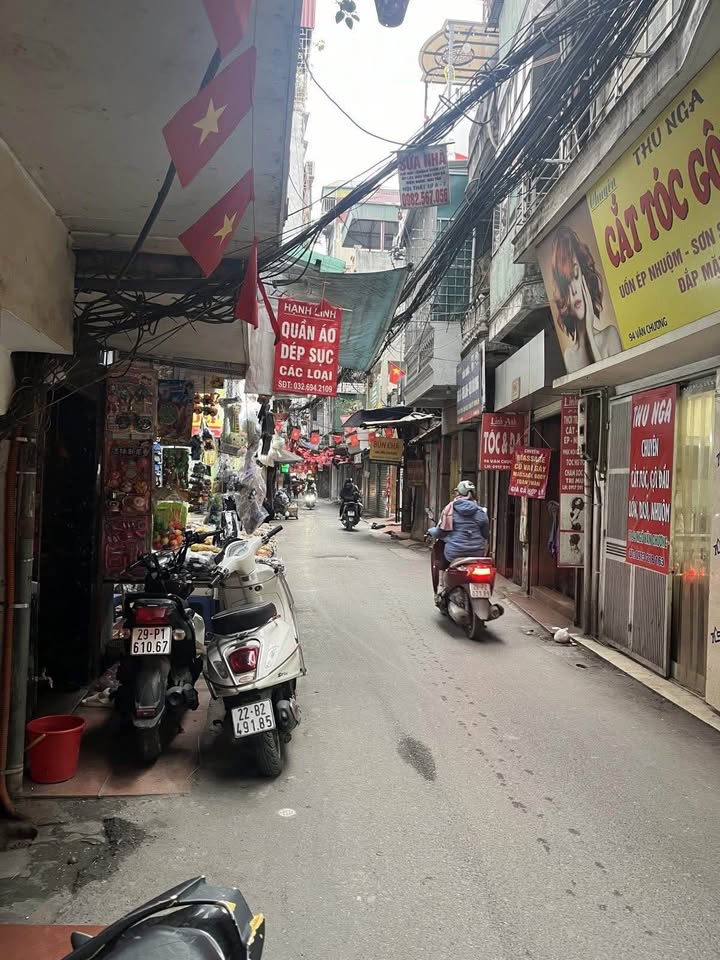 Nhà Đống Đa 14m² giá 2.8 tỷ - Đón Tết ngay với sổ đỏ chính chủ!