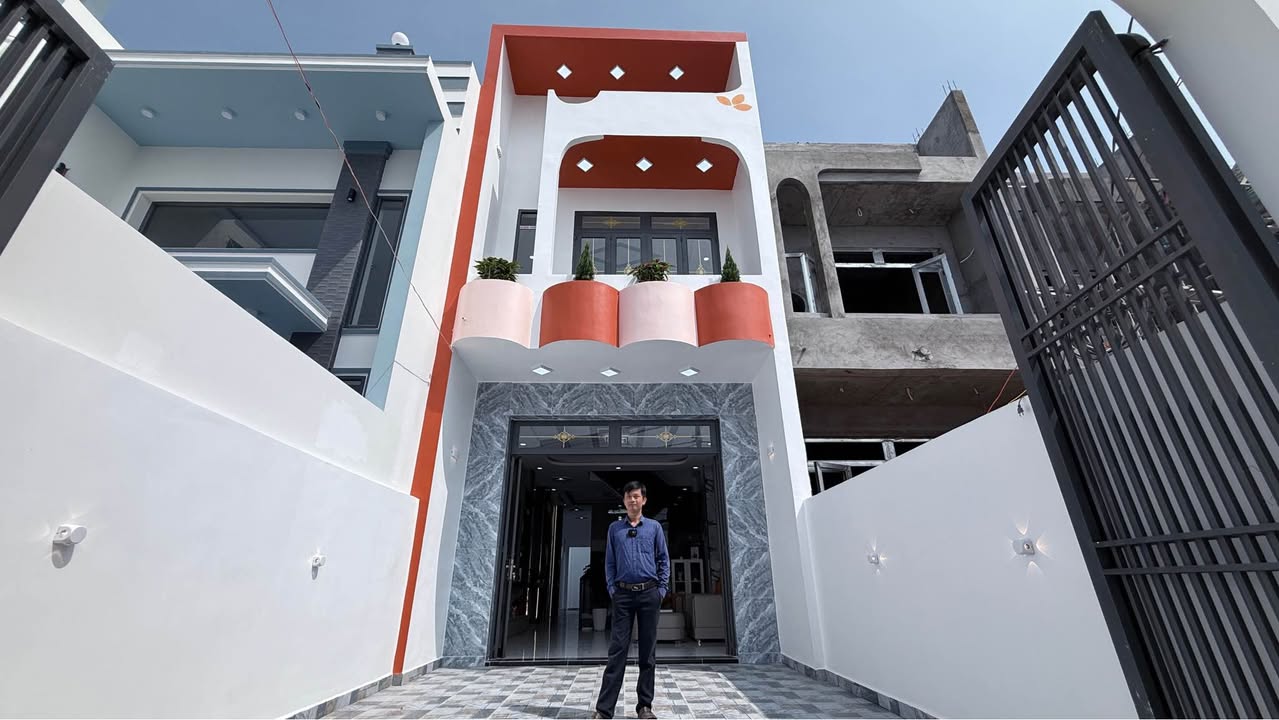 Nhà xây mới Cần Giuộc 108m² giá 2.65 tỷ - Thiết kế hiện đại, sẵn sàng ở ngay!