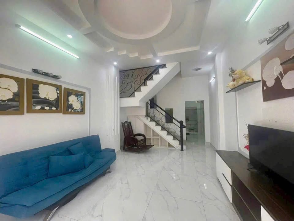 Nhà 1 trệt 2 lầu hẻm xe hơi Nguyễn An Ninh 43m² giá 4.59 tỷ - Tiện nghi đầy đủ!