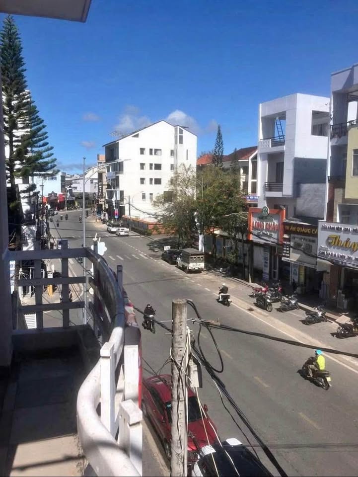 Nhà mặt tiền Phan Đình Phùng, Đơn Dương 4 tầng - Kinh doanh đắc địa 30 triệu/tháng!