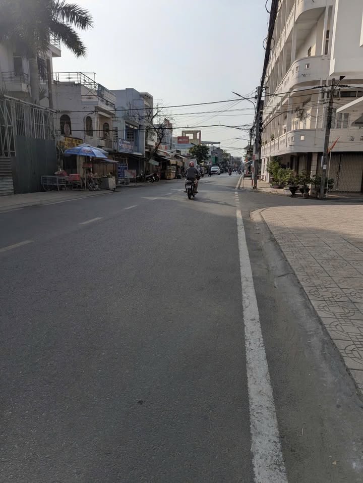 Nhà mặt tiền đường Trần Hưng Đạo, Chợ Mới 175m² giá 12 tỷ - Cơ hội đầu tư tuyệt vời!