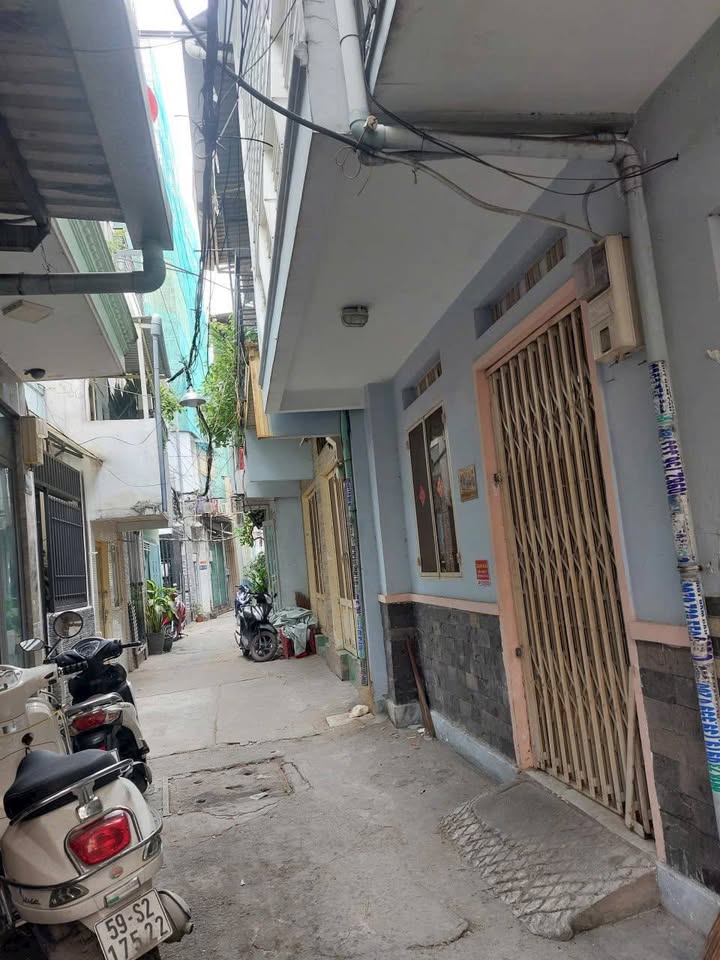 Nhà bán chính chủ tại Bình Thạnh - Diện tích 30m² giá 4.45 tỷ - Sổ hồng riêng