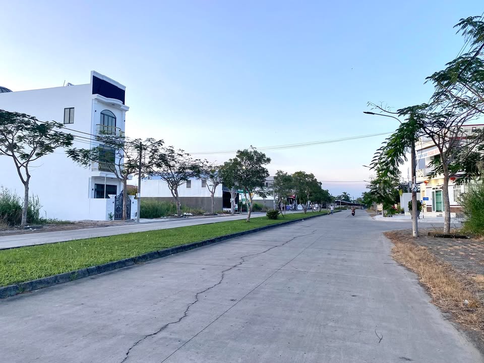 Đất nền KDC Hoàng Phát Bạc Liêu 115m² giá 1.4 tỷ - Vị trí đẹp, tiện ích xung quanh!