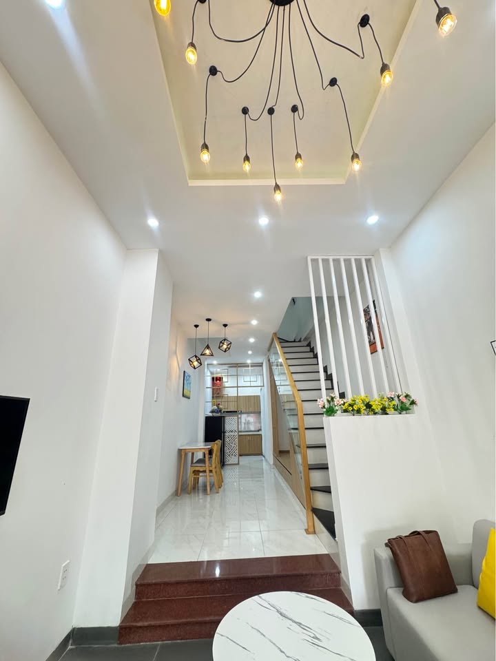 FrontHouse mặt tiền Đường 5m5, Sơn Trà 40m² giá 6.9 tỷ - Đầu tư sinh lời cao!