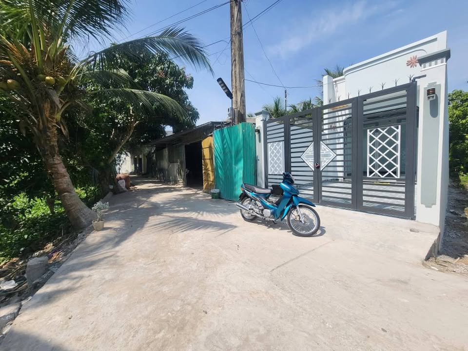 Nhà đẹp Phường Đông Thành 92m² giá chỉ 1.9 tỷ - Gần chợ Đông Bình