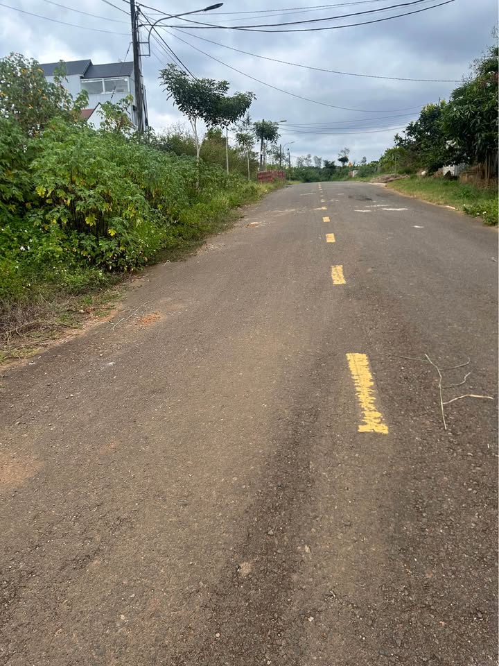 Đất thổ cư Di Linh 140m² giá 1.3 tỷ - Sổ đỏ chính chủ