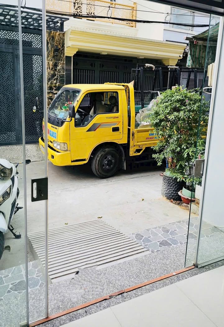 Nhà phố Bình Tân 40m² giá 5.98 tỷ - Hẻm xe hơi thông thoáng!