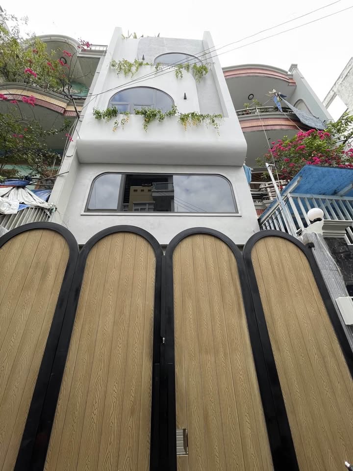 Nhà mới 5 tầng 61m² hẻm xe hơi Tân Phú giá 12 tỷ - Full nội thất hiện đại!