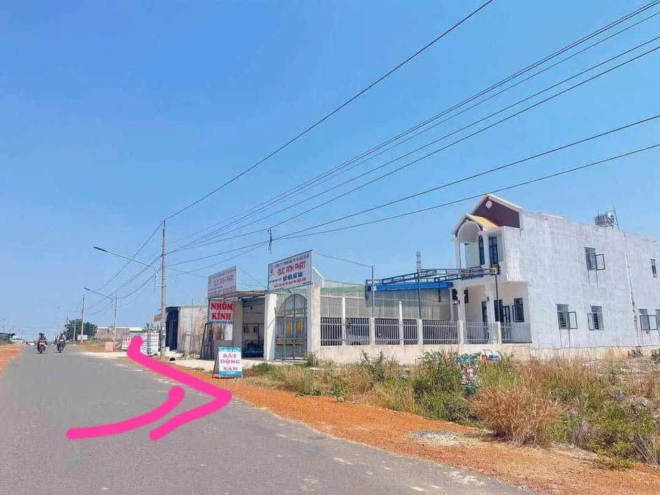 FrontHouse Đường Số 40, Dĩ An 100m² giá 900 triệu - Vị trí kinh doanh lý tưởng!