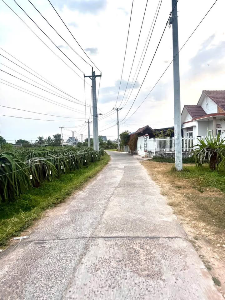 Nhà gần cầu Ông Bộ, Hàm Liêm 100m² giá 600 triệu - Nhà mới, sẵn sàng về ở!