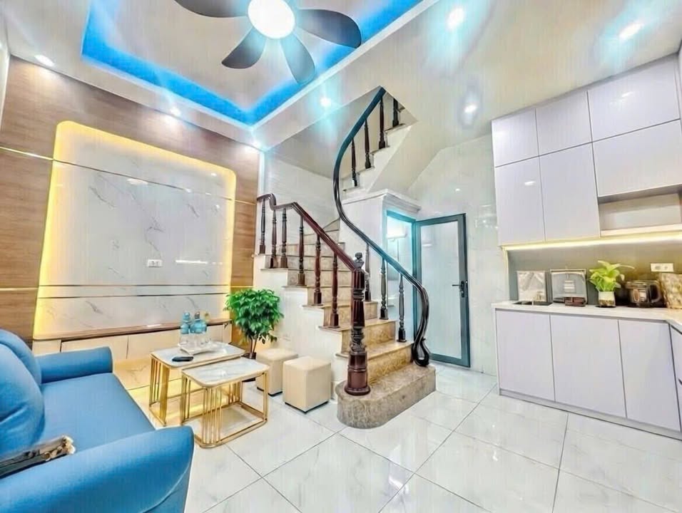 Nhà Minh Khai 30m² giá 6 tỷ - Đầy đủ công năng, sẵn sàng ở ngay!