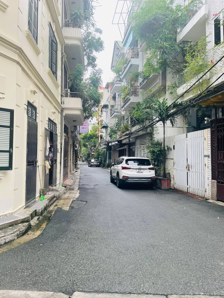 Nhà Hoàng Mai 55m² giá 15 tỷ - Lô góc 2 mặt ngõ ô tô tránh