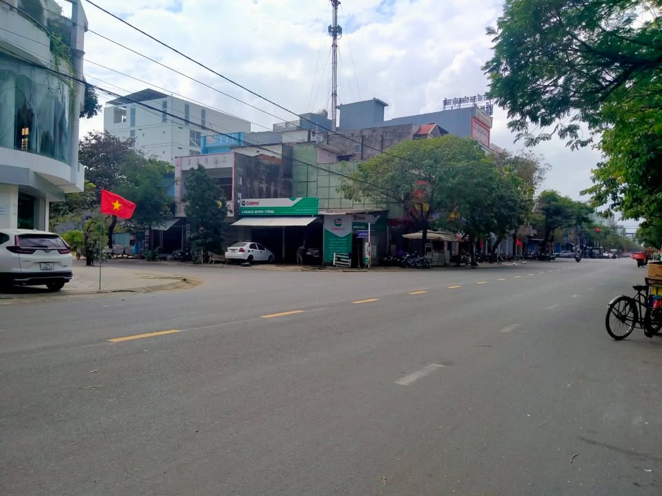 Nhà lầu mặt tiền đường Lê Lợi, Tuy Hòa 109m² giá 9.5 tỷ - Đầu tư sinh lời!