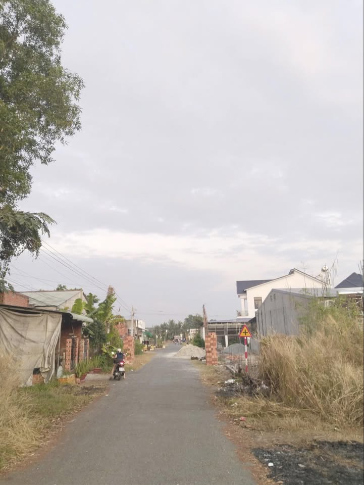 Đất nền 40 Ngô Quyền, Tây Ninh 170m² giá 9x triệu - Đầu tư sinh lời!