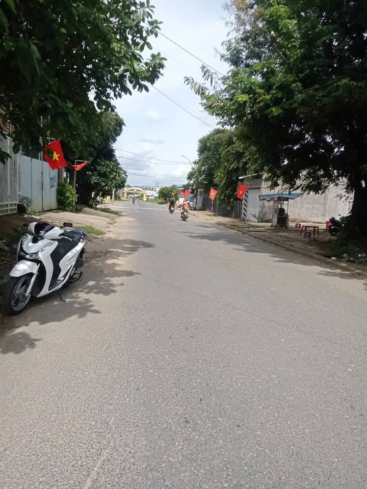 Đất nền kinh doanh 2 mặt đường Hai Bà Trưng nối dài, 400m² giá 1.9 tỷ - Cơ hội hiếm có!