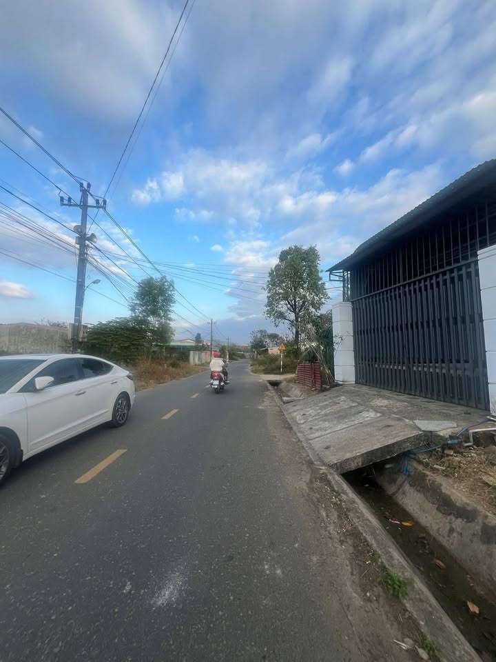 Đất nền mặt đường nhựa Thôn 9, Đắk Cấm, 385m² giá 1 tỷ - Đầu tư sinh lời ngay!