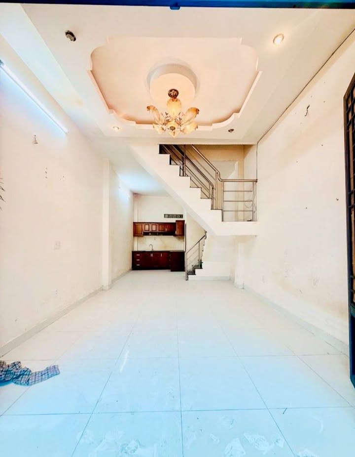 Nhà 2 tầng Hẻm 1 Đường Huỳnh Tấn Phát, Quận 7 - Giá chỉ 3 tỷ, Sẵn sàng ở ngay!
