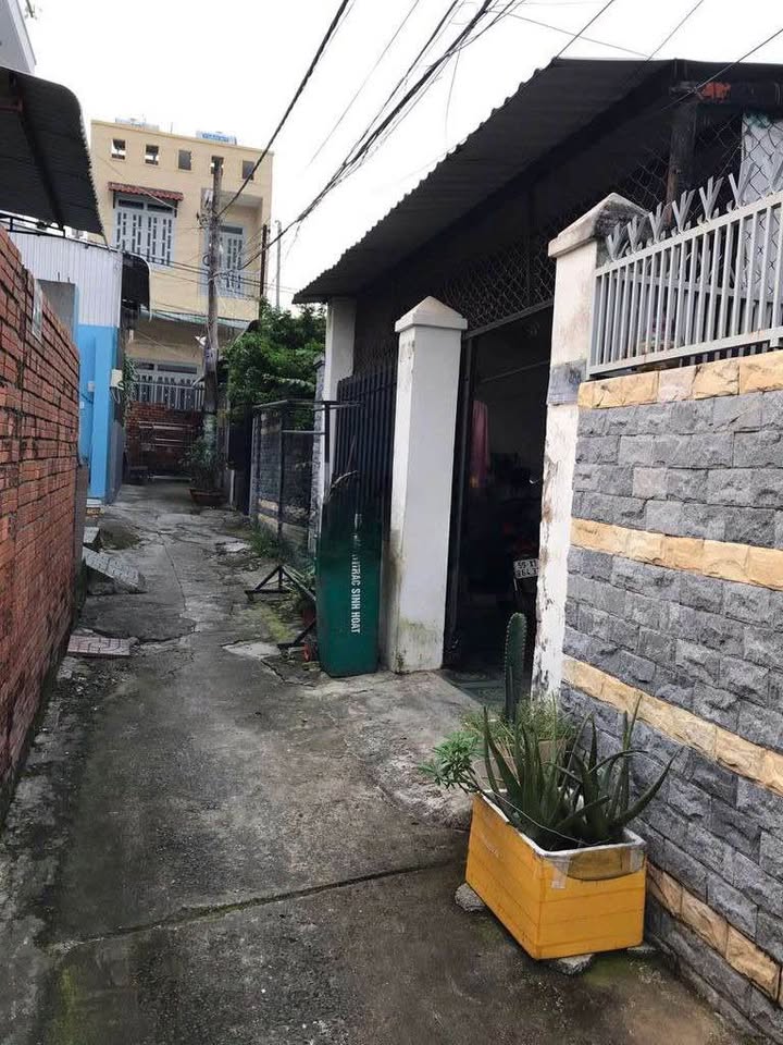 Nhà hẻm Nguyễn Xiển, Thủ Đức 100m² giá 4.6 tỷ - Sổ hồng riêng, chính chủ!