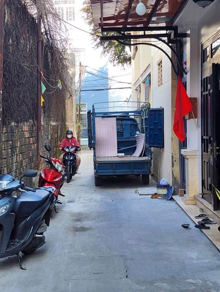 Nhà kiệt Núi Thành Đà Nẵng 42m² giá 3.85 tỷ - Sổ hồng chính chủ, hoàn công đầy đủ!