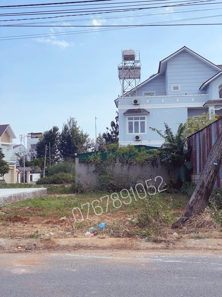 Đất biệt thự Nguyễn Thị Định, Đức Trọng 300m² giá 8.3 tỷ - Tiện ích đầy đủ