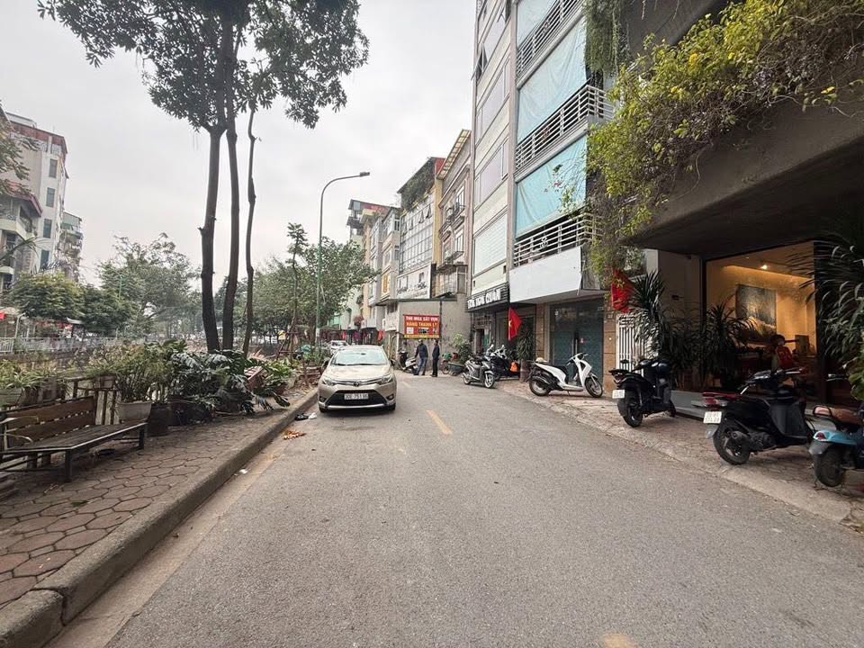 Nhà mặt phố Nguyễn Ngọc Doãn, Đống Đa, 35m² giá 17 tỷ - Kinh doanh đỉnh cao!