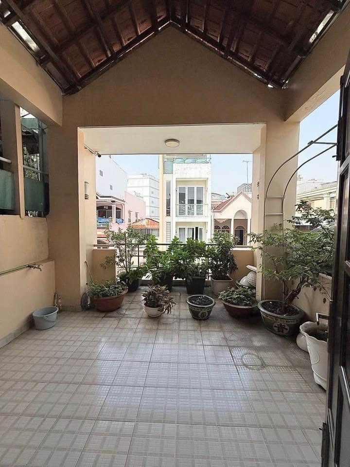 Nhà Phố Quận 5 - 60m² giá 25 tỷ - Mặt tiền kinh doanh đắc địa!