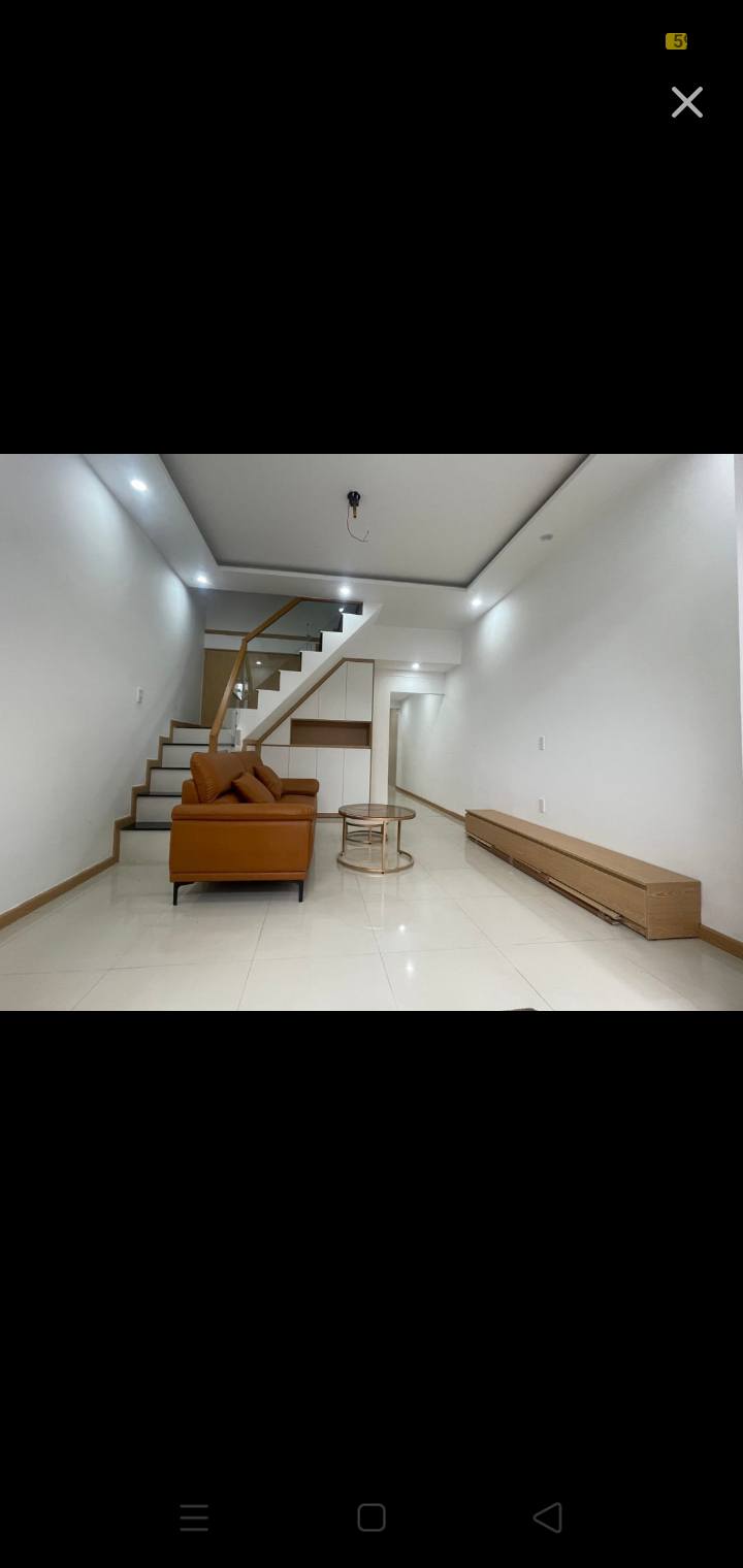 Nhà 2 tầng Phố Núi Thành 62m² giá 4.9 tỷ - Sẵn sàng vào ở ngay!