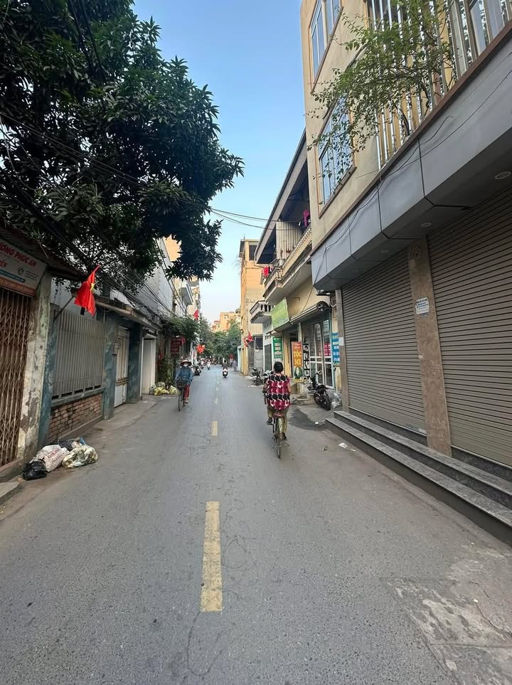 FrontHouse mặt chợ Ngũ Hiệp, 50m² giá 13.6 tỷ - Kinh doanh sầm uất!