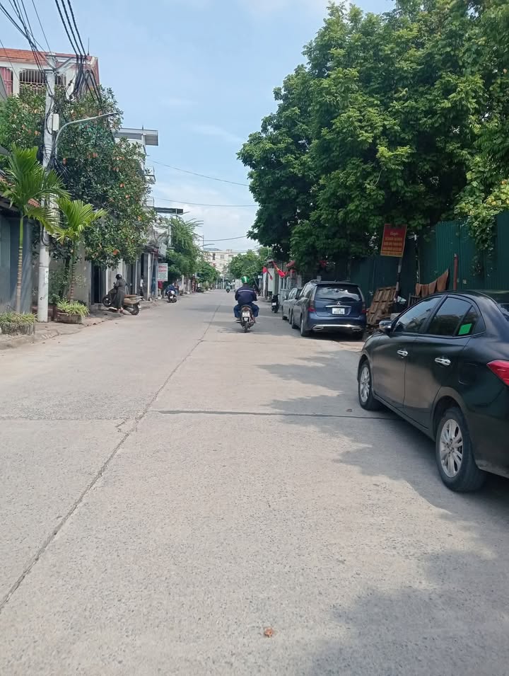 Bán FrontHouse 100m² tại Duyên Hà - Đường Liên Xã, giá 6.5 tỷ - Kinh doanh ngay!