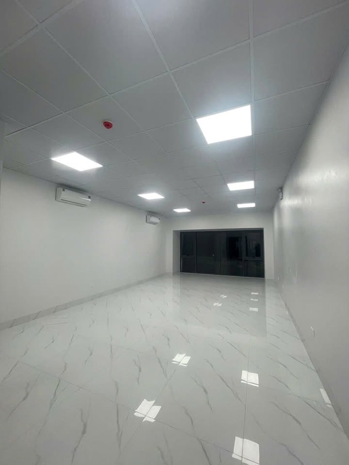 Cho thuê văn phòng 90m² tại TSQ Galaxy, Tố Hữu - Vạn Phúc, Hà Đông - Diện tích rộng rãi, bàn giao ngay!