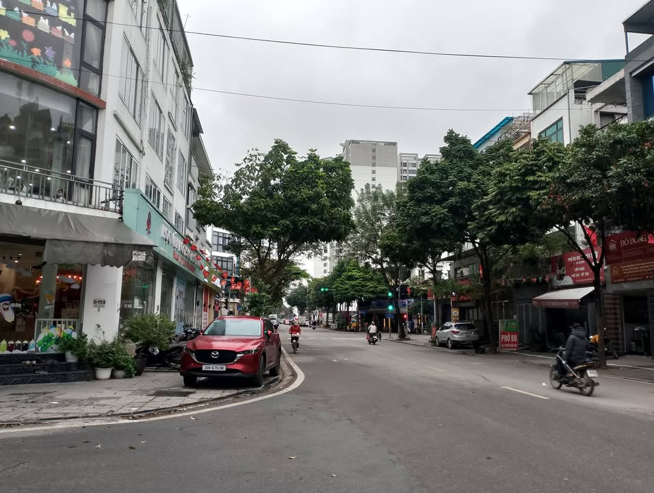 Nhà phố liền kề Văn Phú, Hà Đông 90m² giá 22.8 tỷ - Sổ đỏ chính chủ