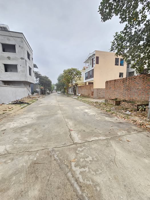 Đất nền Dữu Lâu, Việt Trì 165m² giá 1x tỷ - Đường lớn, giao thông thuận lợi!