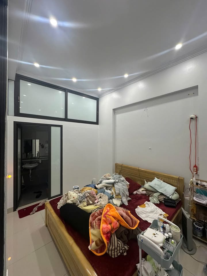 Nhà riêng phường Đồng Tâm, TP. Yên Bái 166m² - Sổ hồng chính chủ, giá chỉ 2 tỷ!