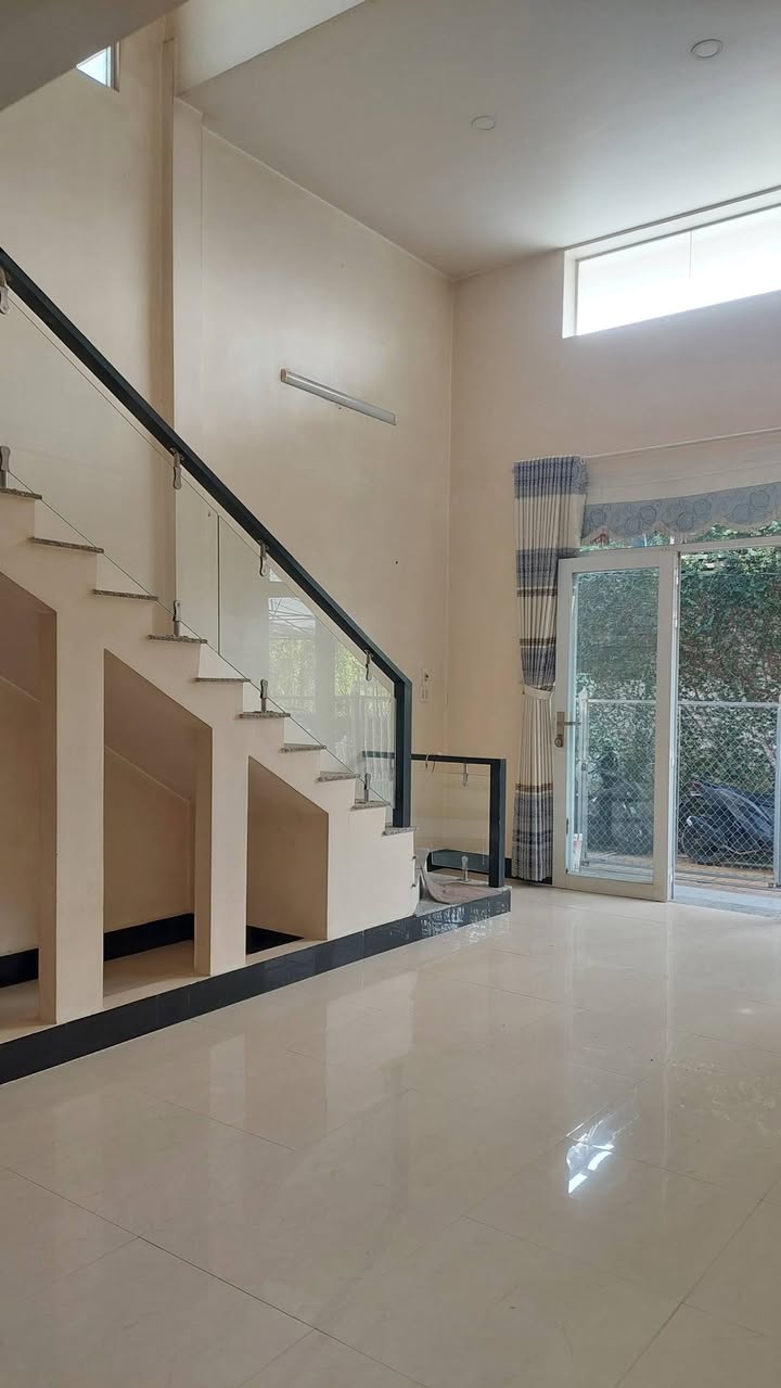 Nhà phố Mỹ Thạnh 185.6m² giá 1.98 tỷ - Chính chủ bán gấp!