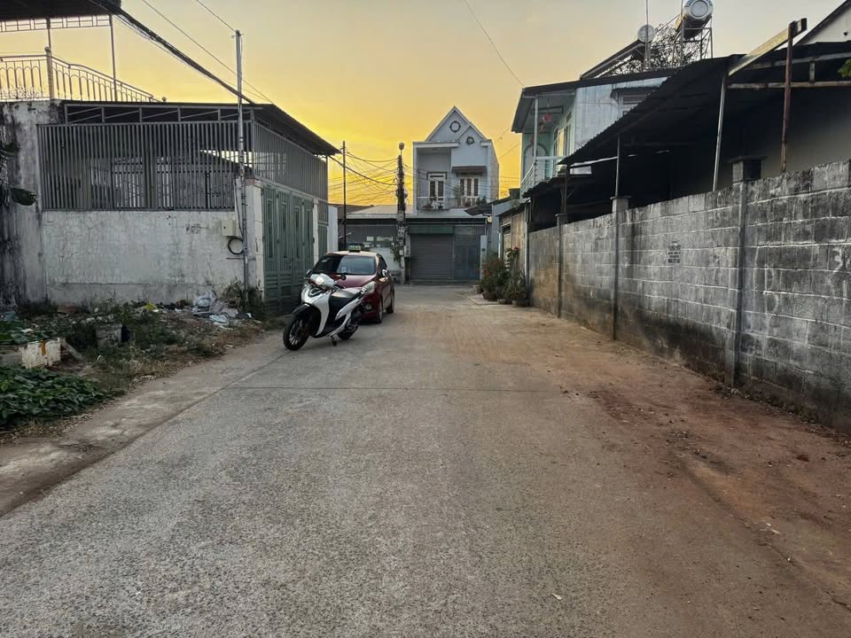 FrontHouse tại Ecopalace, Buôn Ma Thuột 200m² giá 3 tỷ - Mặt tiền hẻm 8m thuận tiện!