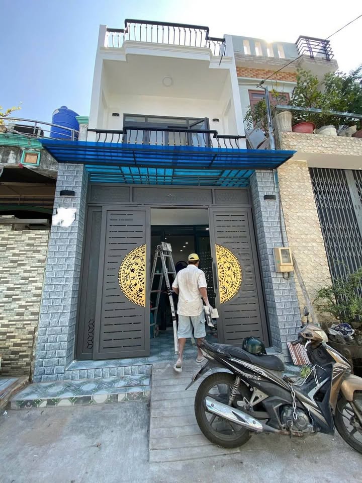 Nhà Hương Lộ 2 Bình Tân 52.9m² giá 5.6 tỷ - Địa điểm đắc địa, tiện ích đầy đủ!