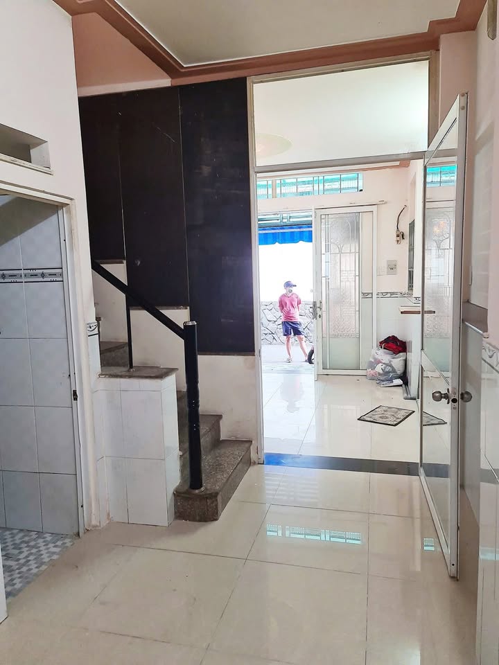 Nhà phố Hẻm 237 Đường Hòa Bình, Quận Tân Phú, 38.2m² giá 5.5 tỷ - Sẵn sàng vào ở ngay!