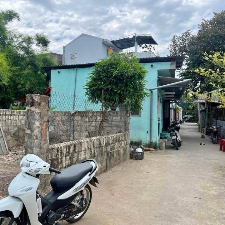 Đất Kiệt Bùi Thị Xuân TP Huế 132m² giá 2.7 tỷ - Đầy đủ tiện ích và dân cư đông đúc!