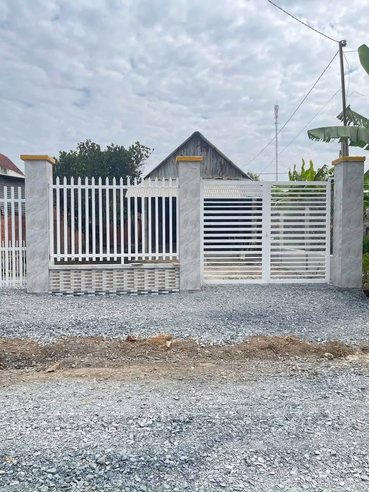 Đất đẹp kinh doanh tại đường 102 Nguyễn Văn Linh, 274m² chỉ 1.59 tỷ - Cơ hội đầu tư tuyệt vời!