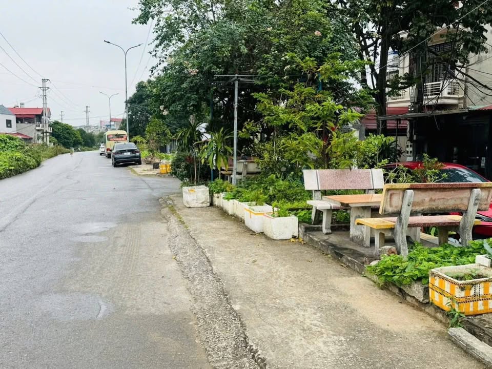 Đất nền Phường Dĩnh Trì, TP Bắc Giang 71m² - Nhà cấp 4 sạch, vị trí thuận lợi!