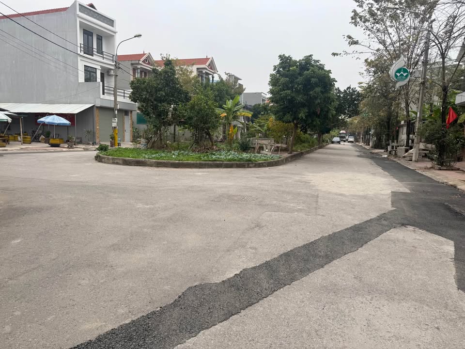 Nhà chính chủ phố Tam Lộng 100m² - Khu dân trí cao, giá thỏa thuận!