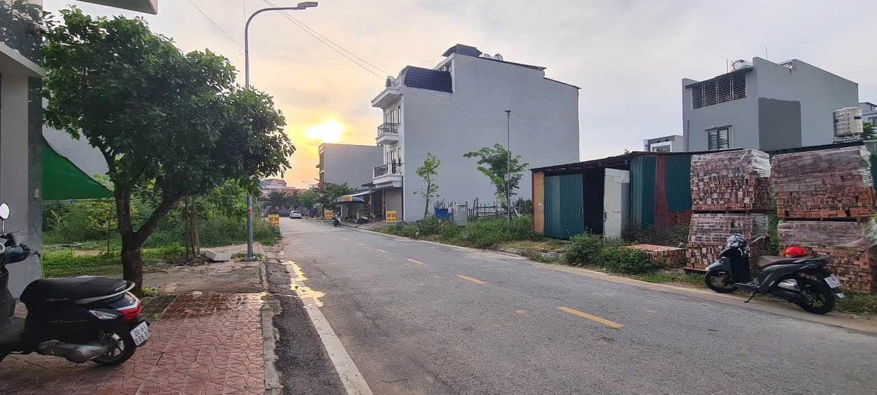 Đất nền đẹp tại Đường Nguyễn Tất Thành, Vĩnh Yên, 100m² - Giá chỉ 4 tỷ!