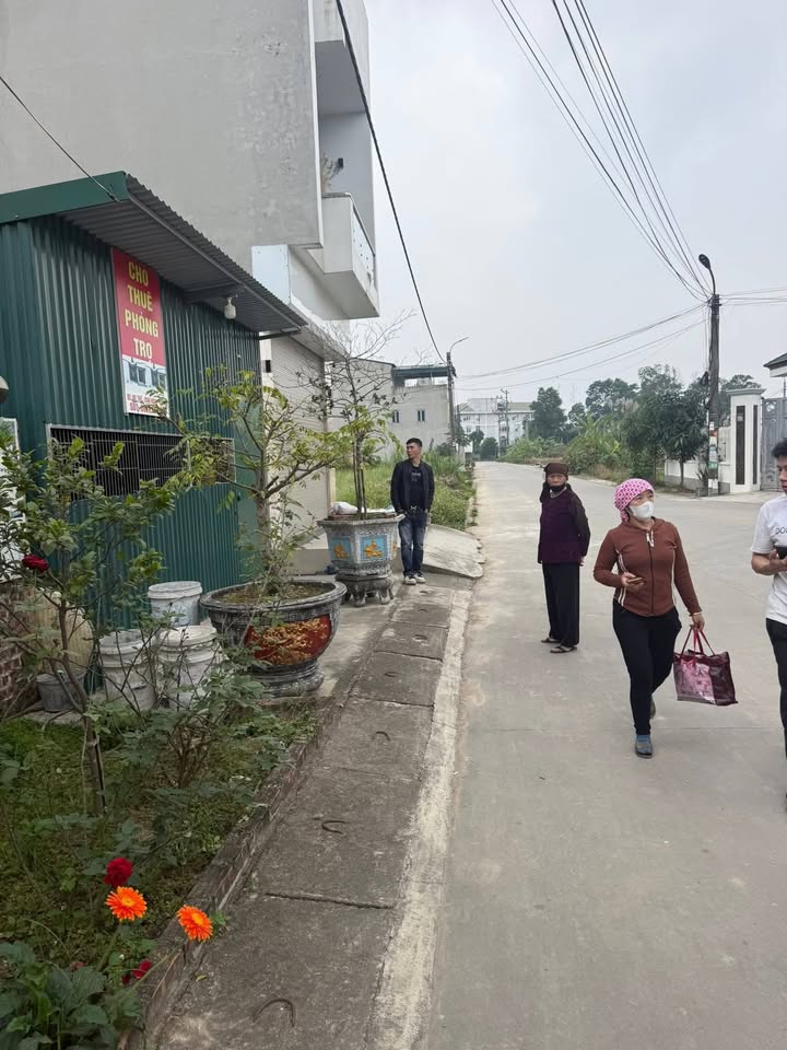 Đất nền Vĩnh Hồng 90m² giá 2.3 tỷ - Vị trí đắc địa ngay ngã ba!